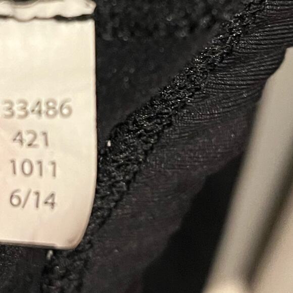 Yogalicious Lux Pullover Hoodie Size Medium - Picture 5 of 5